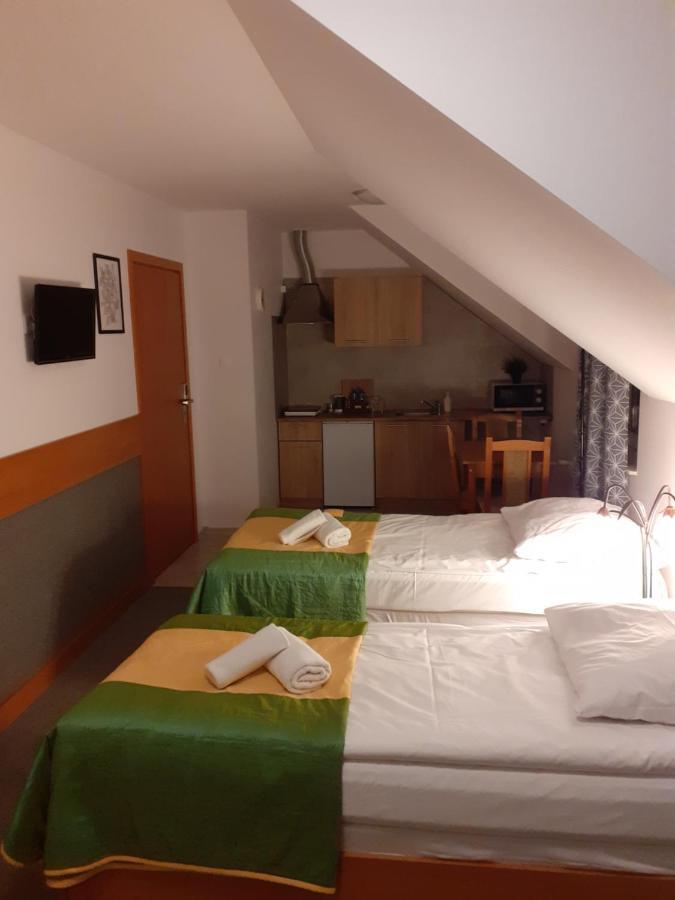 Aparthotel Arkadia 普沃茨克 外观 照片