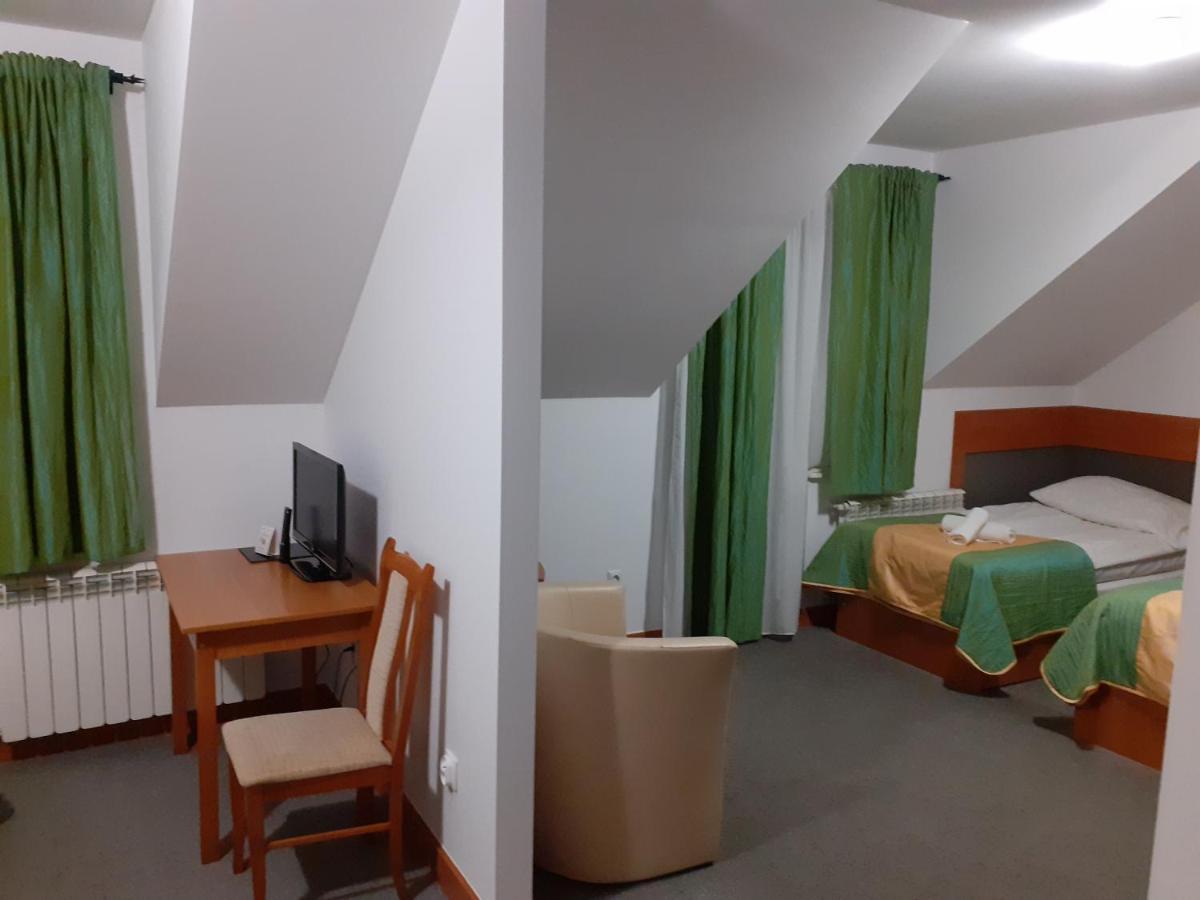 Aparthotel Arkadia 普沃茨克 外观 照片
