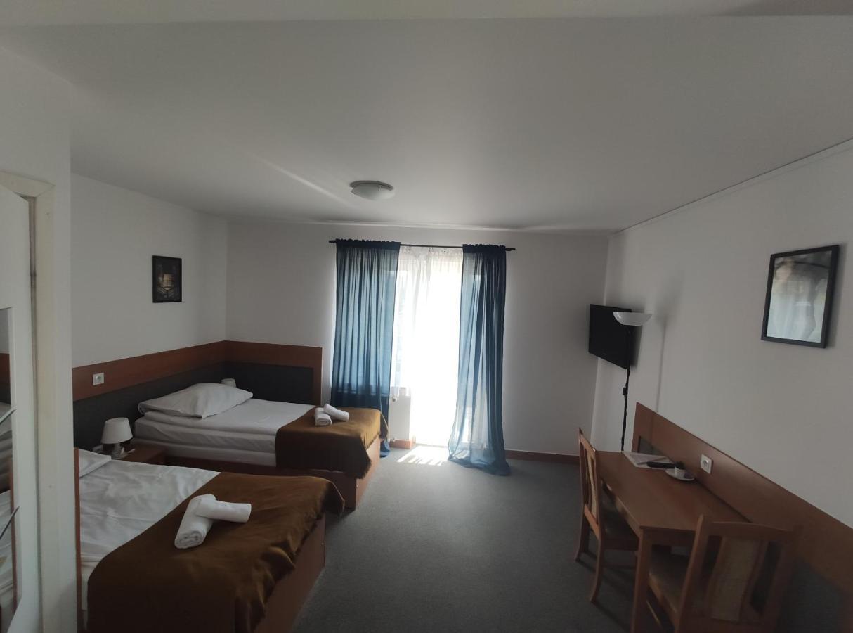 Aparthotel Arkadia 普沃茨克 外观 照片